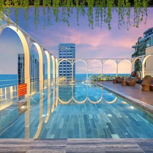 Golden Lotus Luxury - Complimentary Daily Afternoon Tea Дананг